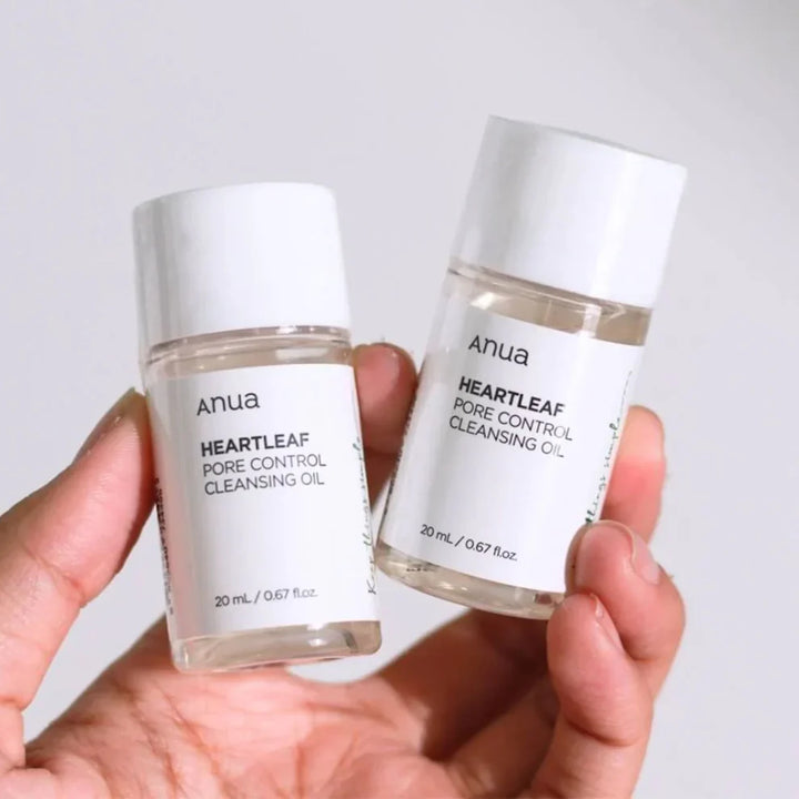 Mini cleansing oil bottle from Anua