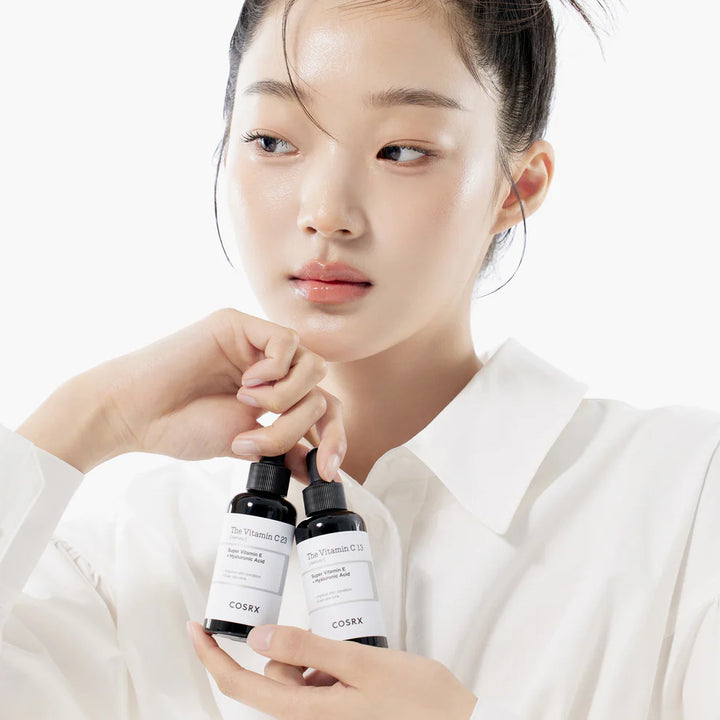 Model Showing COSRX Vitamin C Serum Reduces Dark Spots, Hydrates, and Improves Skin Texture